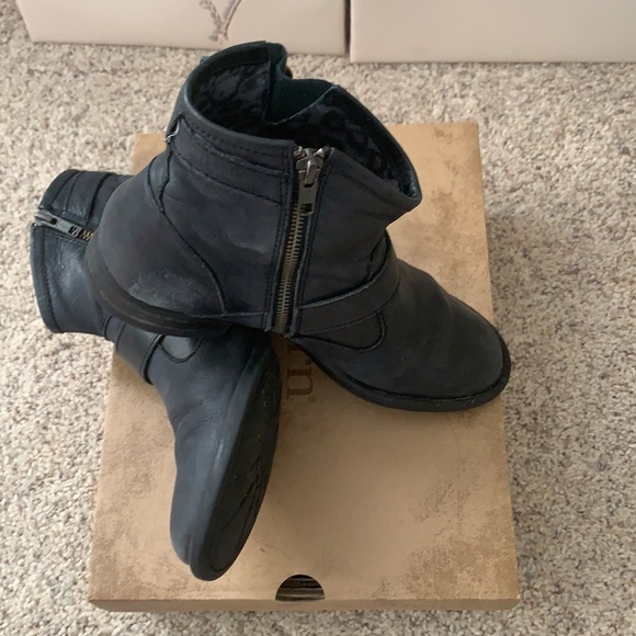 Born Black bootie size 7 - Picture 6 of 7